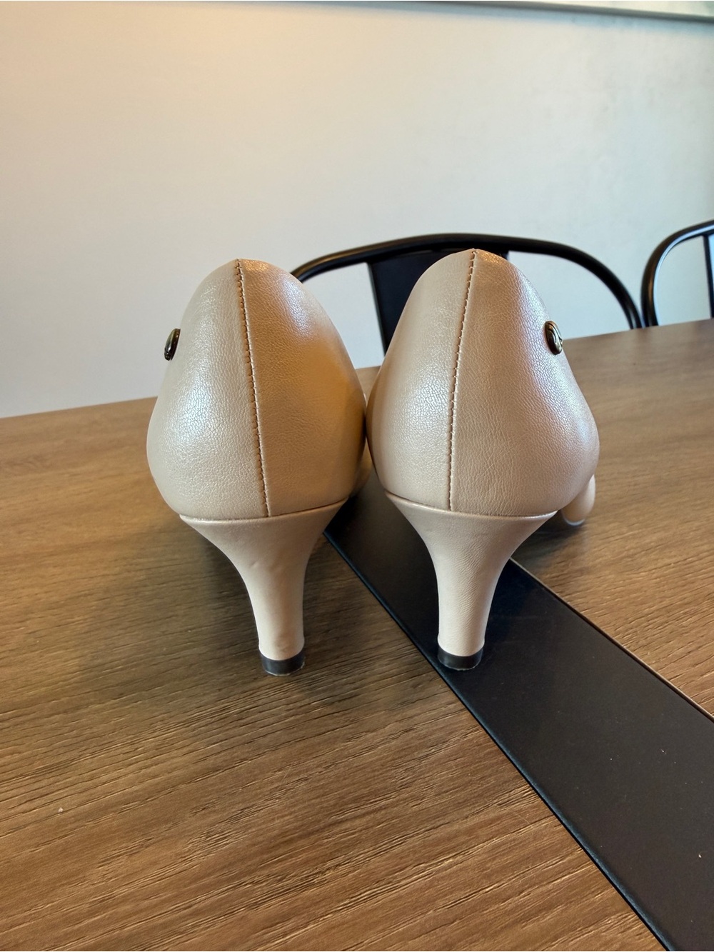Life Stride Beige Round-Toe Low Heel Pumps - Picture 5 of 7